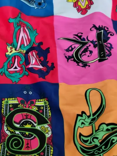 Traje de baño entero multicolor con diseño gráfico - miniatura 2
