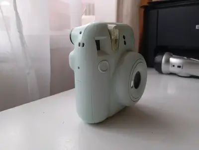 Cámara instantánea Instax Mini 12 verde me - miniatura 1