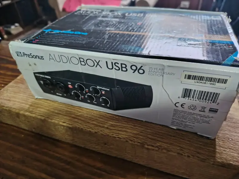 Interfaz de Audio PreSonus AudioBox USB 96 - 6