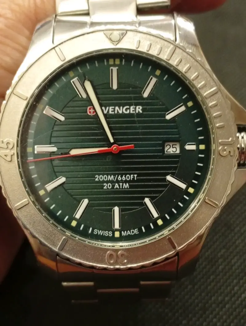 Reloj Wenger de acero inoxidable resistente al agua - 2