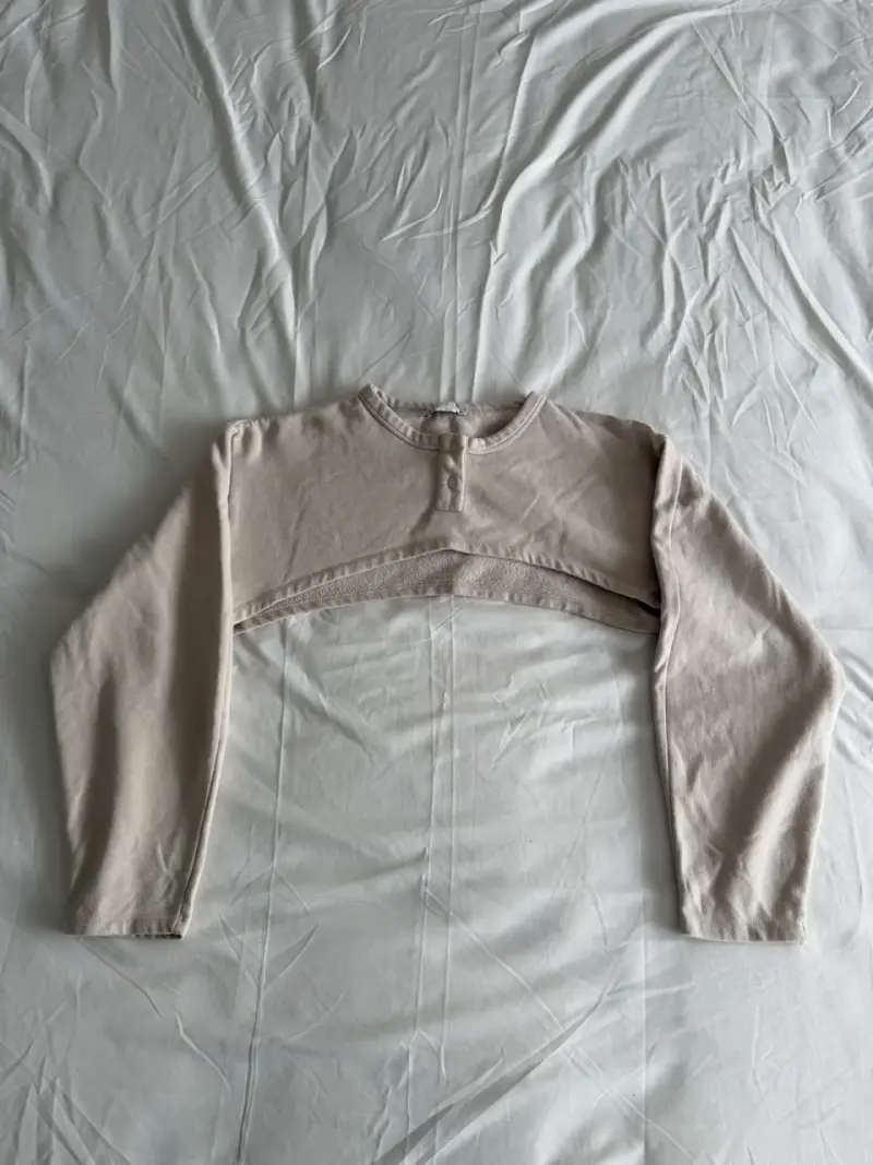 Polerón corto beige para mujer - 1