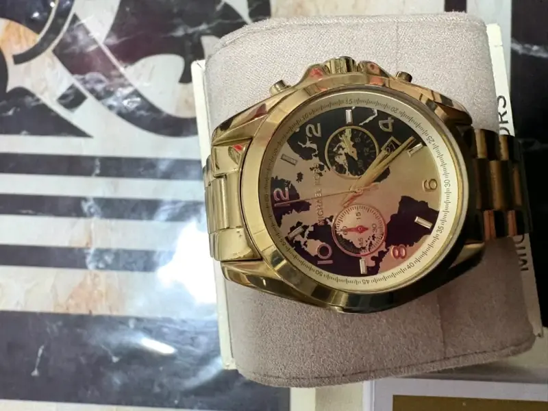 Reloj Michael Kors dorado con cronógrafo - 4