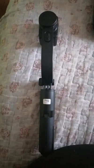 Trípode selfie stick portátil con soporte ajustable - miniatura 4