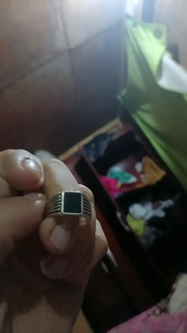 Anillo de plata con piedra negra elegante - 2