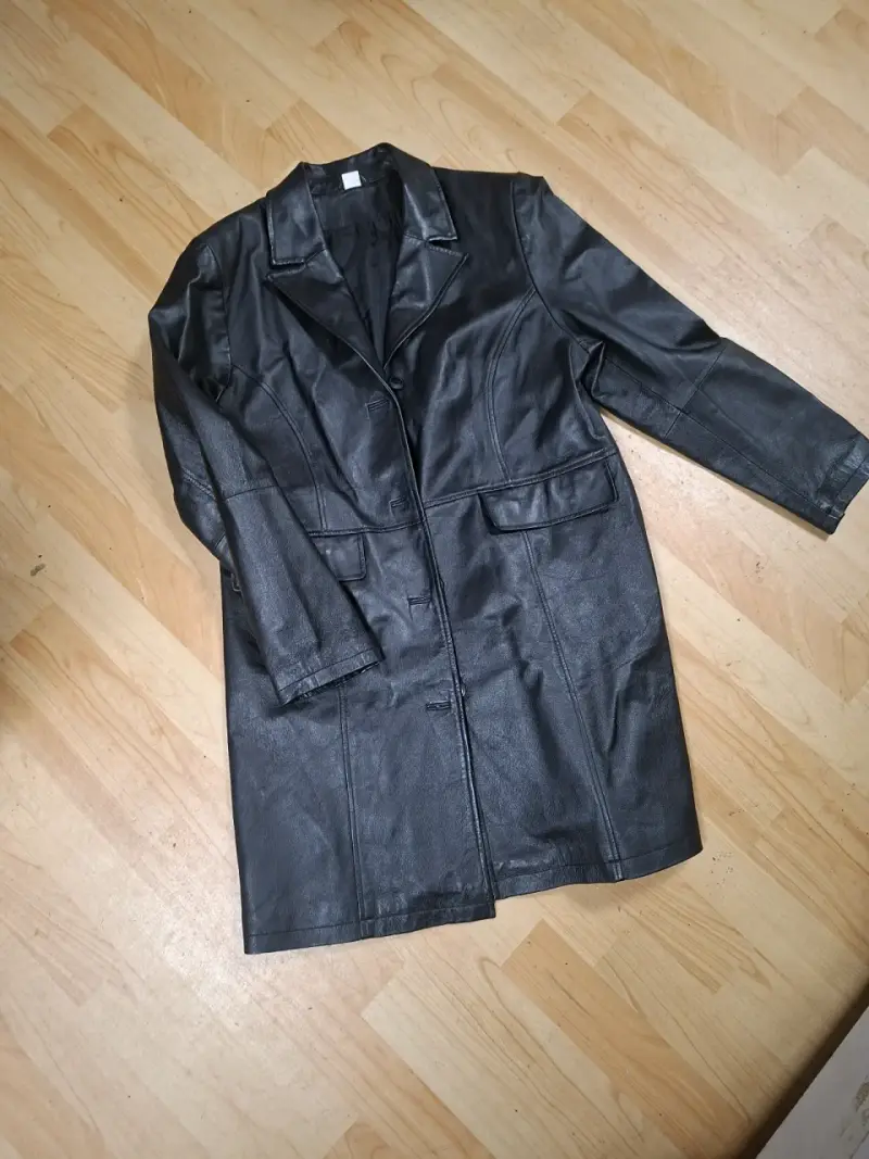 Abrigo de cuero negro para mujer - 3