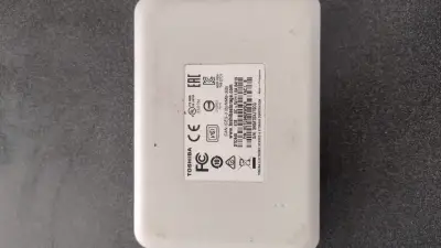 Disco duro externo Toshiba 4TB USB - miniatura 2