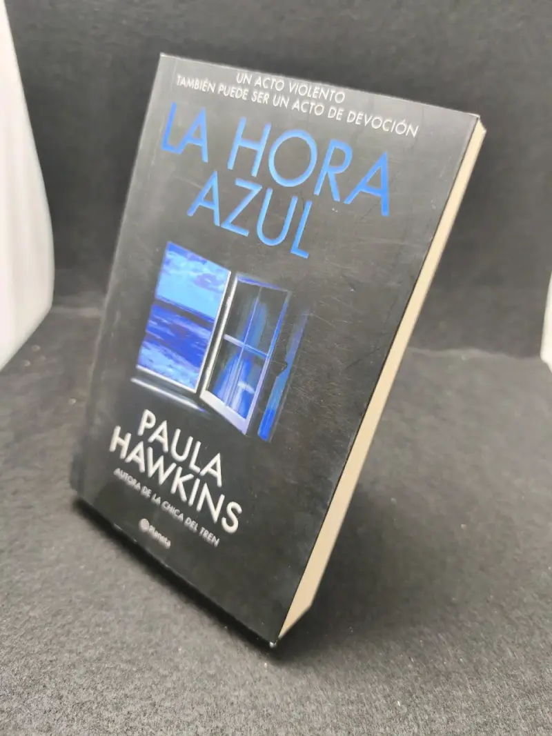 Libro 'La Hora Azul' de Paula Hawkins - 3