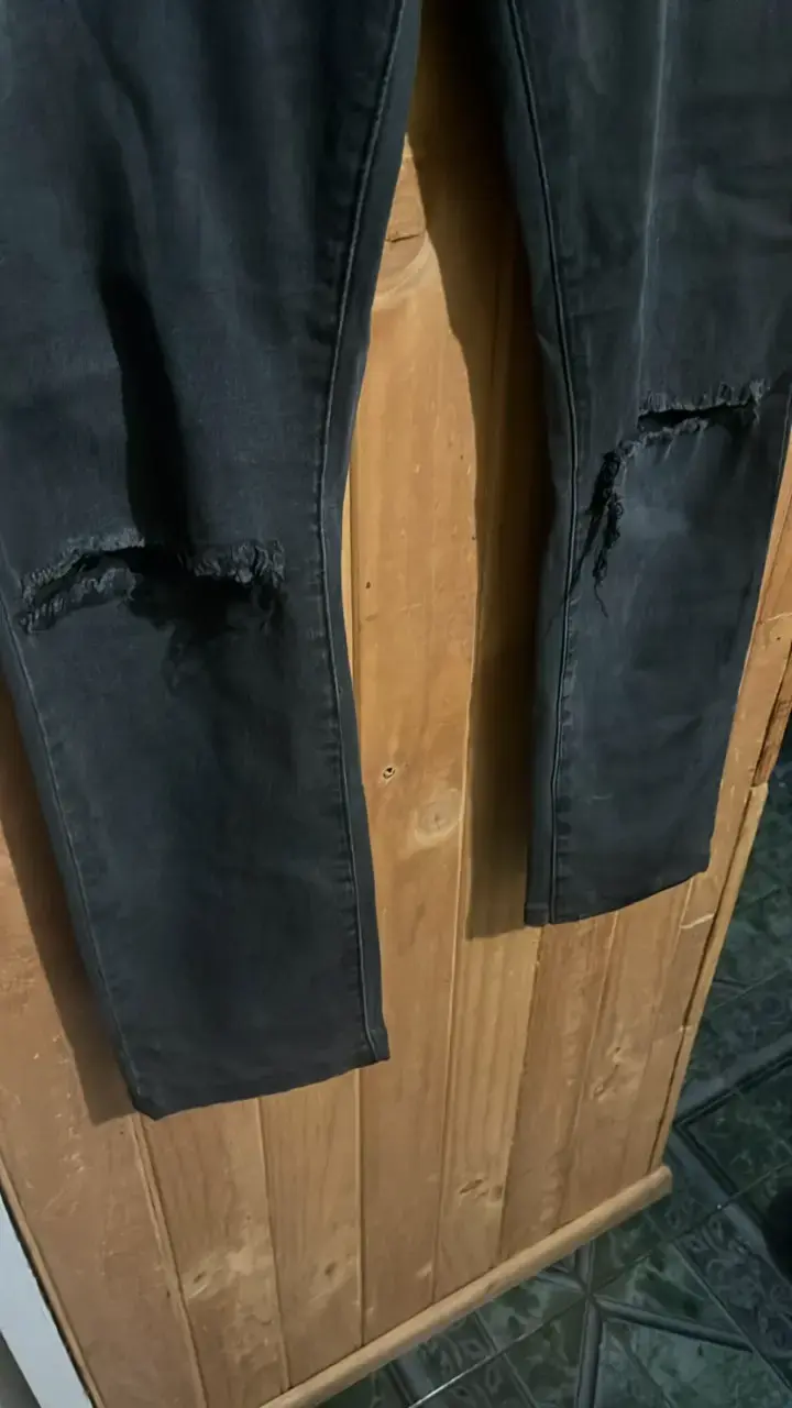 Jeans negros rasgados para mujer 46 - 2