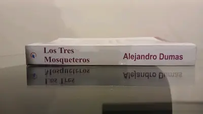 Libro Los Tres Mosqueteros de Alejandro Dumas - miniatura 2