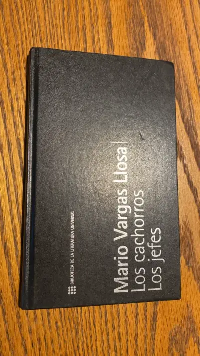 Libro Mario Vargas Llosa Los Cachorros Los Jefes - miniatura 1