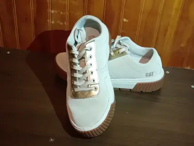 Zapatillas casuales blancas CAT para mujer - miniatura 1
