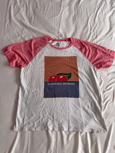Polera de algodón con diseño brasileño - miniatura 1