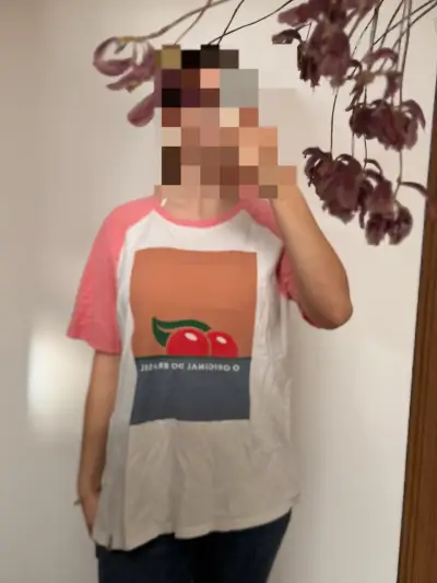 Polera de algodón con diseño brasileño - miniatura 3