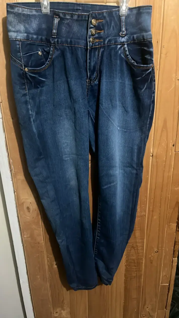 Jeans azul oscuro para mujer con cintura alta