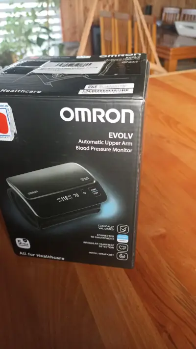 Monitor de Presión Arterial Omron Evolv Automático - miniatura 1