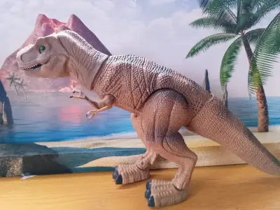 Figura de dinosaurio T-Rex articulada - miniatura 2