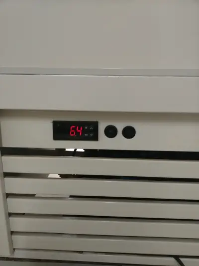 Vitrina refrigerada 1.50mts. - miniatura 3