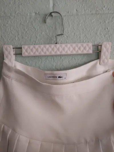 Falda plisada blanca Lacoste para mujer - miniatura 3