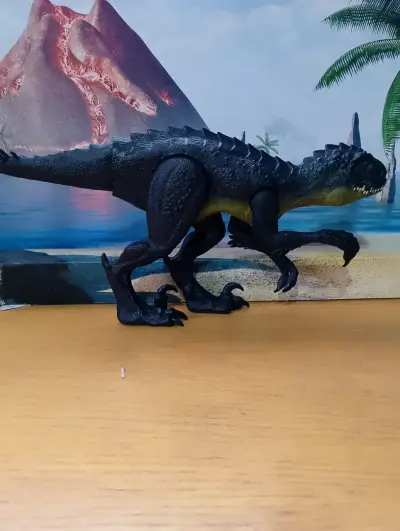 Figura de dinosaurio Indoraptor articulada - miniatura 2