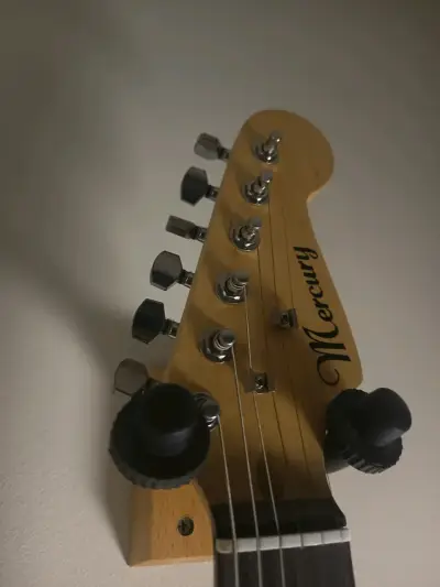 Guitarra eléctrica Mercury con amplificador - miniatura 4
