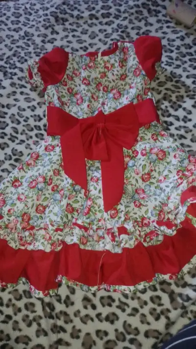Vestido de huasita infantil rojo con estampado flo - miniatura 2