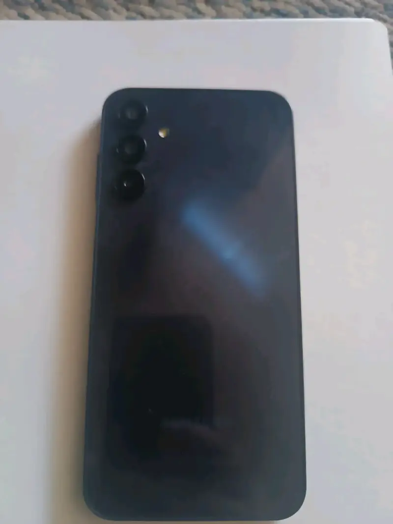 Smartphone Samsung Galaxy A15 con batería de 5000 mAh - 5