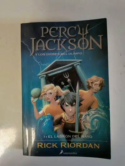 Libro 'Percy Jackson y los Dioses del Olimpo: El Ladrón del Rayo' - miniatura 1
