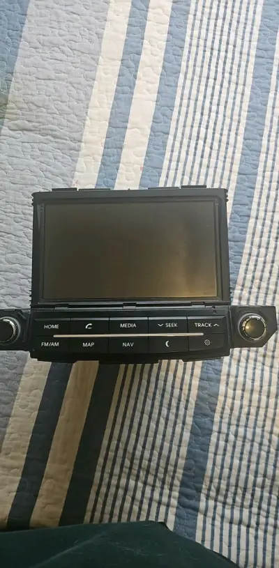 Radio con pantalla Hyundai tucson con GPS - miniatura 1