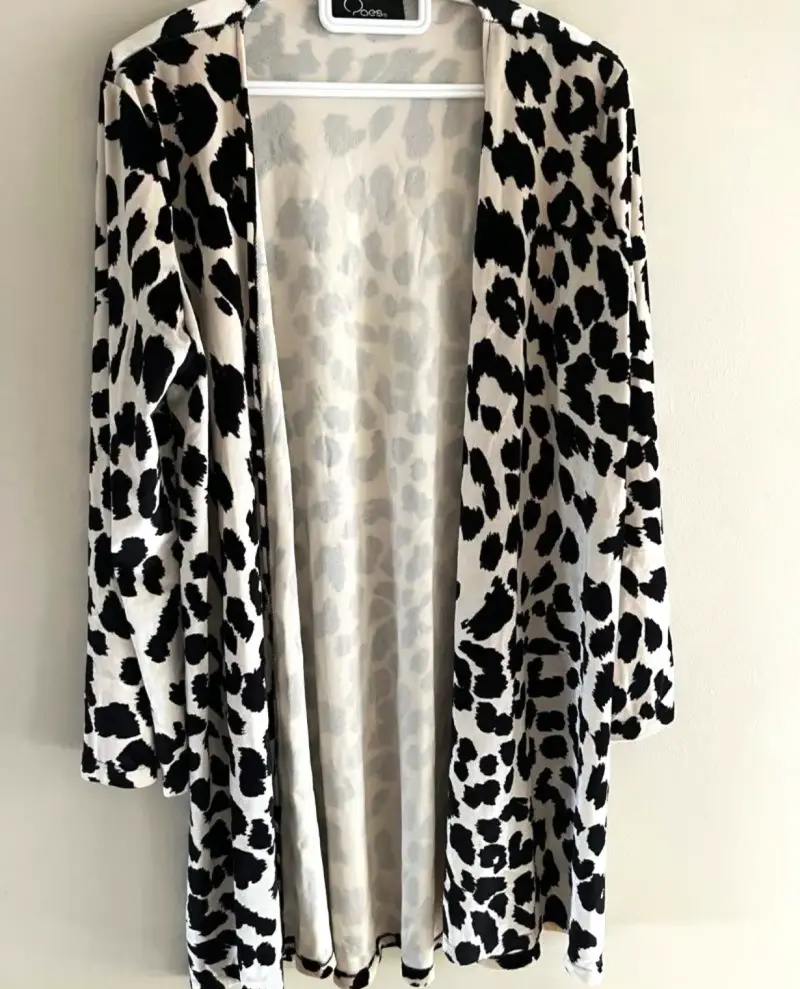 Kimono largo estampado animal print blanco y negro - 2