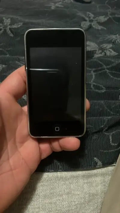 iPod Touch 8GB con cable USB - miniatura 1