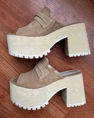 Zuecos de Plataforma Beige para Mujer - miniatura 1