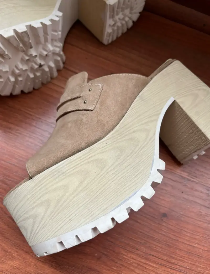 Zuecos de Plataforma Beige para Mujer - 2