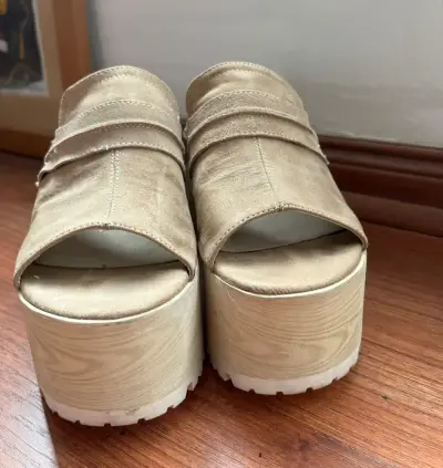Zuecos de Plataforma Beige para Mujer - miniatura 4