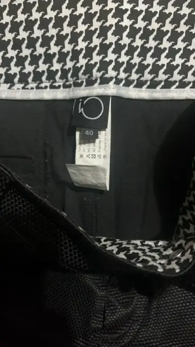 Pantalones iO negros de mujer talla 40 - miniatura 3