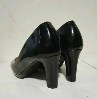 Zapatos de Tacón Negro Elegantes para Mujer - miniatura 4