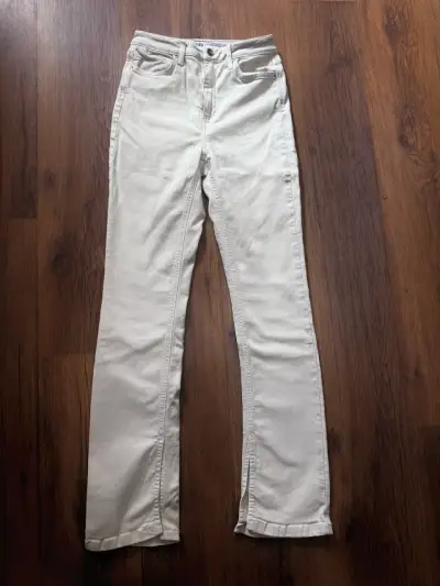 Jeans Zara Color Crudo Talla 34 - miniatura 1