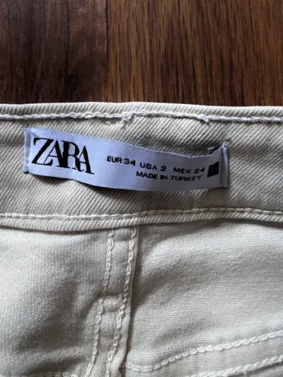 Jeans Zara Color Crudo Talla 34 - miniatura 5
