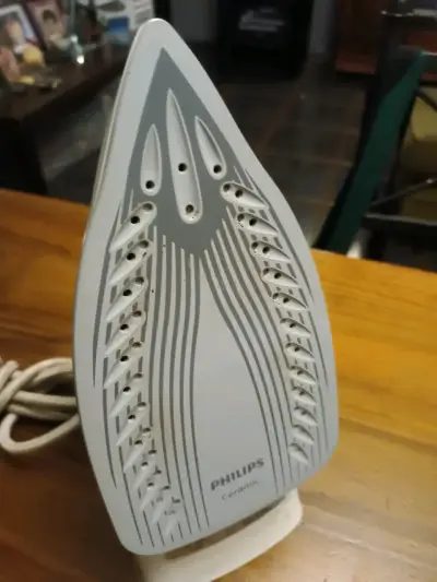 Plancha a vapor Philips con suela cerámica - miniatura 4