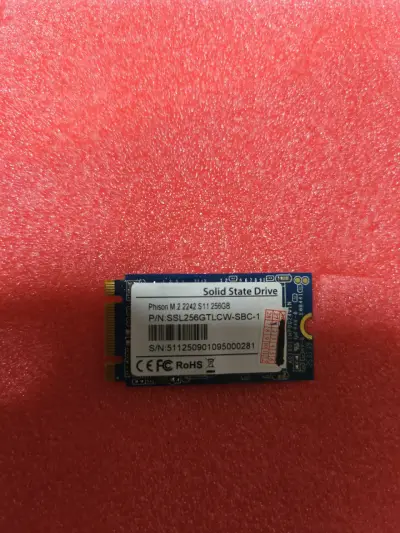 Unidad SSD M.2 2242 256GB Phison - miniatura 1