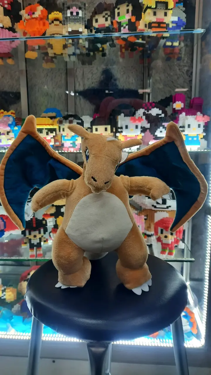 Peluche de Charizard Pokémon - 2