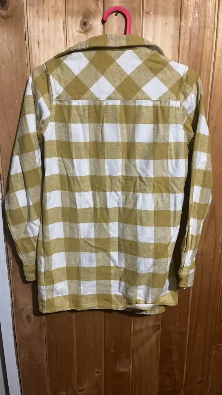 Camisa a cuadros amarilla No Boundaries - 3