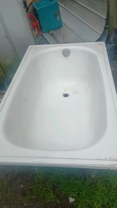 Tina de baño blanca en buen estado - miniatura 1