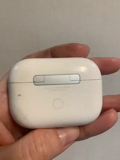 Audífonos inalámbricos con estuche de carga Apple - miniatura 2