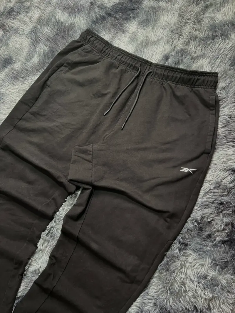 Pantalones deportivos negros Reebok para hombre - 2