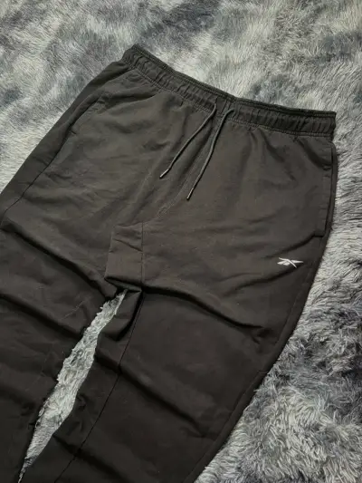 Pantalones deportivos negros Reebok para hombre - miniatura 2