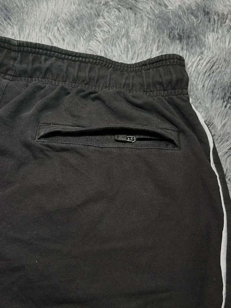 Pantalones deportivos negros Reebok para hombre - 4