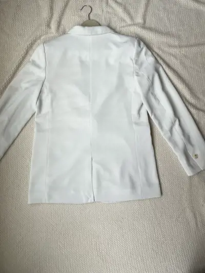 Blazer blanco elegante para mujer - miniatura 6