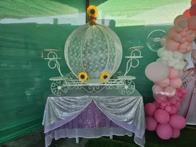 Carroza  para tortas - miniatura 1
