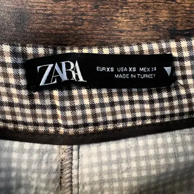 Falda Short Zara Talla XS - miniatura 3