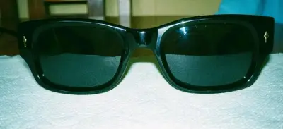 Gafas de Sol Negras Estilo Retro - miniatura 1